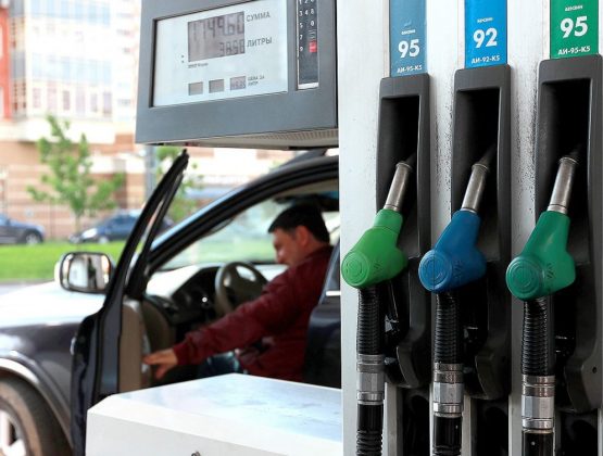Рост цен на топливо — это согласованное действие нефтяных компаний, заявила глава государства