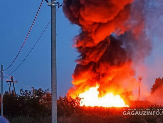 Масштабный пожар на юге Молдовы. Загорелись помещения двух магазинов