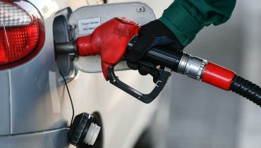 Сколько бензина может купить молдаванин на среднемесячную зарплату
