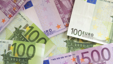 Евро и доллар дорожают